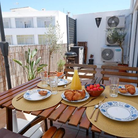 Spacious Terrace, Swimming Pool, Private Parking Ольян Экстерьер фото